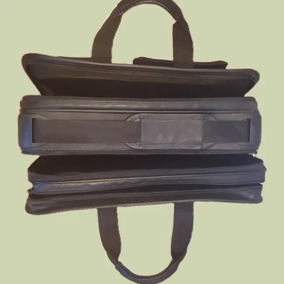 Black Leather Briefcase w Sleeve